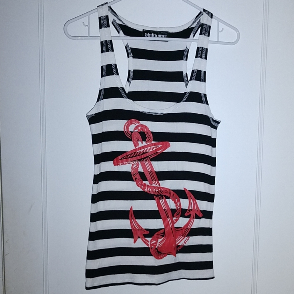 Nwot pinky star rubbed tank